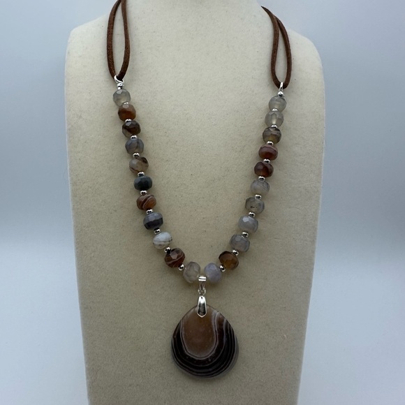 Botswana Agate Pendant and Beaded Necklace on Brown Faux Leather Double Rope - Picture 4 of 15